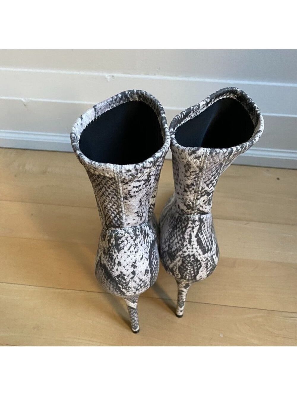 CHARLES David New Stretch Ankle Boot Snake Print - Picture 6 of 8